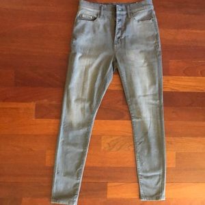 NEW W/O tags • gray banana republic skinny jeans